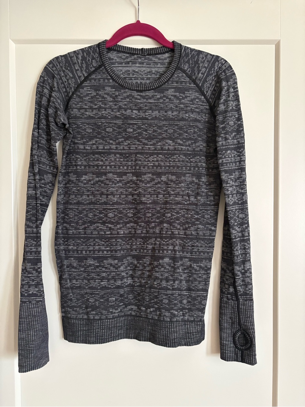 lululemon athletica Charcoal & Light Gray Patterned Crew Top